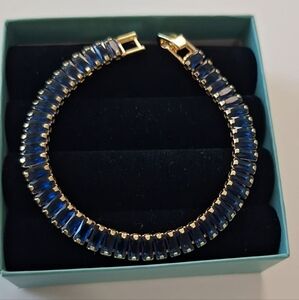 Sapphires baguette shape diamond cut bracelet